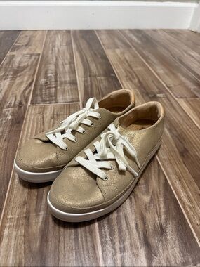 Reef Women's Metallic Gold Low-Top Sneakers